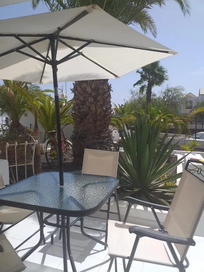 Apartment Duplex -The Sunny Hut - Swimming Pool - Free Wifi & Ac- Residence Las Marinas Puerto del Carmen  0*, Puerto del Carmen (Lanzarote) Espanha