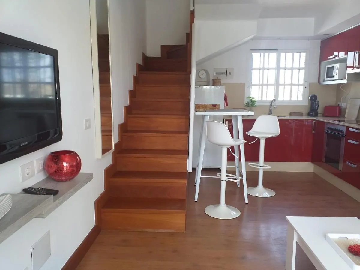 Apartment Duplex -The Sunny Hut - Swimming Pool - Free Wifi & Ac- Residence Las Marinas Puerto del Carmen  0*, Puerto del Carmen (Lanzarote) Espanha