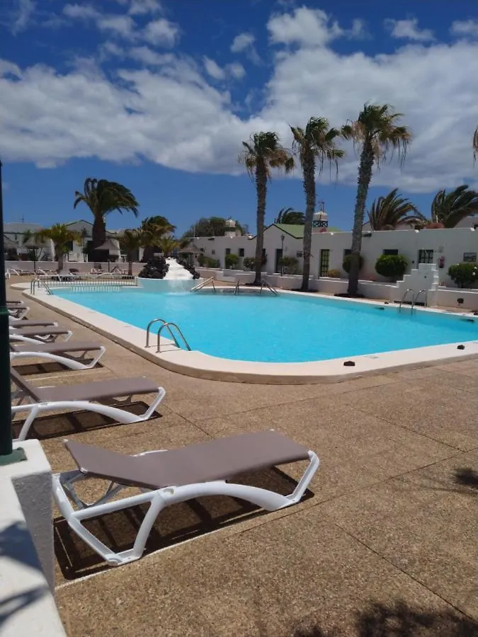 Apartment Duplex -The Sunny Hut - Swimming Pool - Free Wifi & Ac- Residence Las Marinas Puerto del Carmen  Espanha